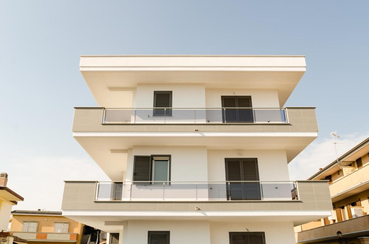 Fco Secrets Luxury Apartment Fiumicino Exterior foto